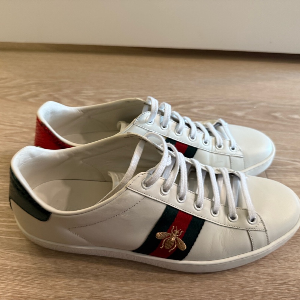 Gucci Sneakers with Red and Green Stripes